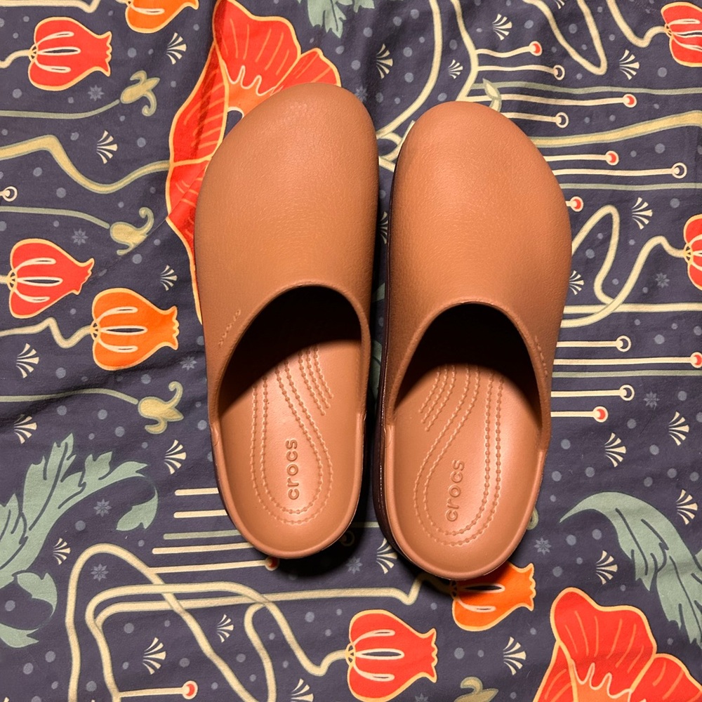 CROCS Dylan clogs